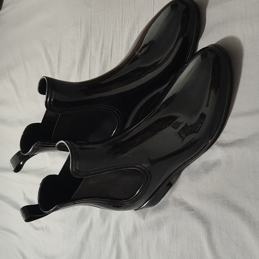 Black boots